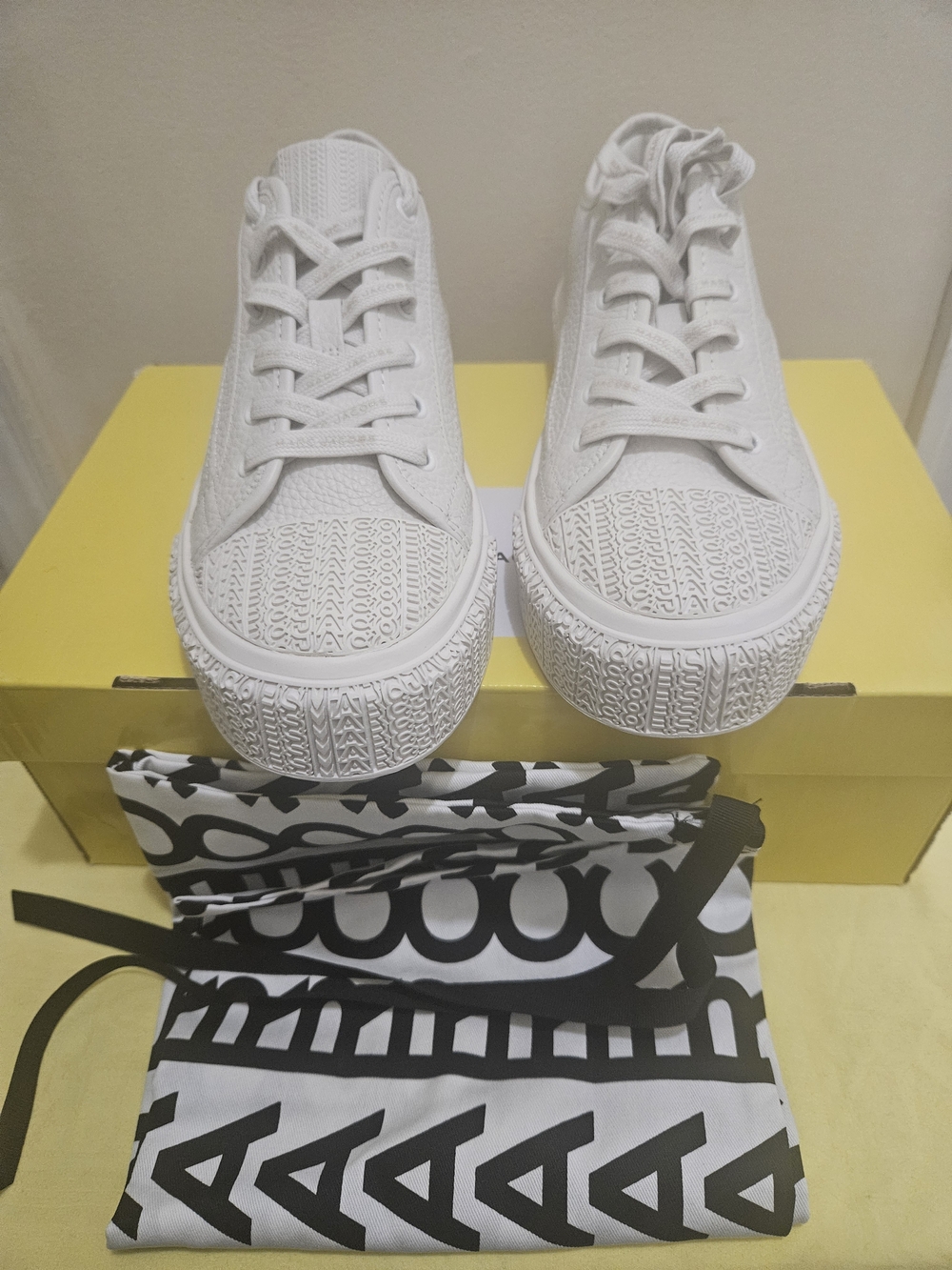 Marc Jacob's Women's  The Leather Sneaker Cotton White Size US9 / EU 39 - Picture 2 of 11